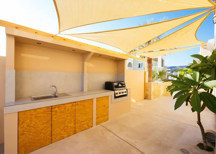 Front Avra Willa Retimno