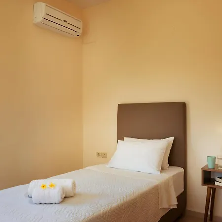 Front Avra Villa Réthimno