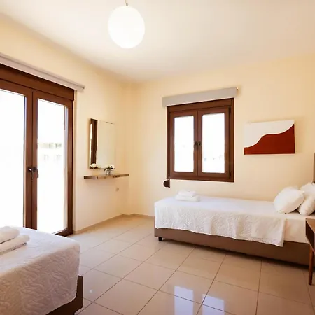 Villa Front Avra *