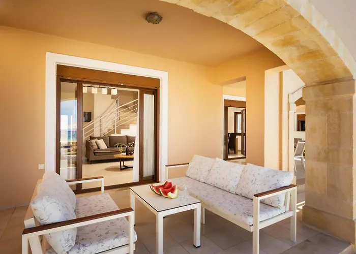 Front Avra * Rethymno (Crete)